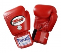 Перчатки боксерские TWINS для муай-тай (красные) 14 oz BGVL-3